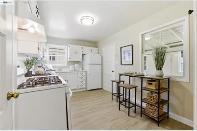 16035 Via Descanso, San Lorenzo, CA 94580 - Photo 11