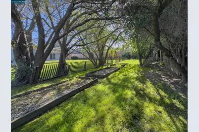4130 Storey Ln, Concord, CA 94518 - Photo 17