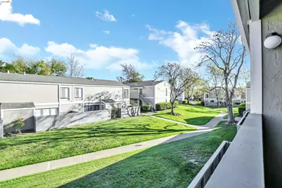 900 Southampton 142, Benicia, CA 94510 - Photo 17