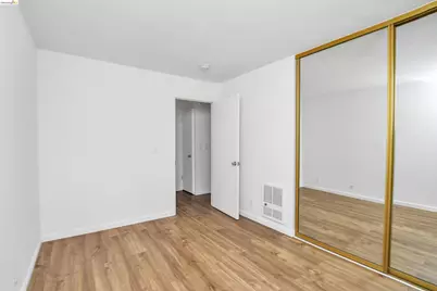 900 Southampton 142, Benicia, CA 94510 - Photo 13