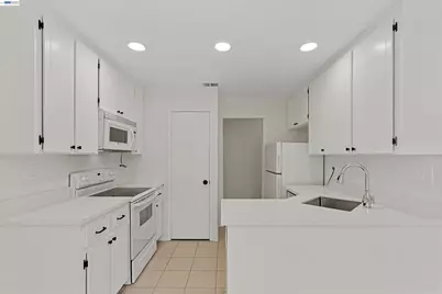 2575 Easton Way #87, San Jose, CA 95133 - Photo 13