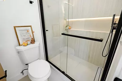 3654 39th Ave, Oakland, CA 94619 - Photo 25