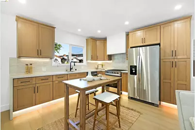 3654 39th Ave, Oakland, CA 94619 - Photo 3