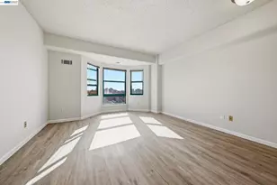 989 Webster St, Oakland, CA 94601 - Photo 11