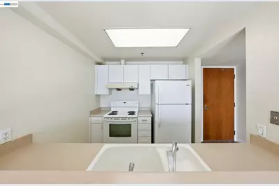 989 Webster St #443, Oakland, CA 94601 - Photo 25
