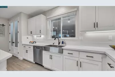 3025 Aragon Dr, Pittsburg, CA 94565 - Photo 17