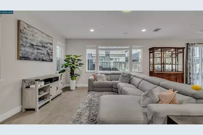 3025 Aragon Dr, Pittsburg, CA 94565 - Photo 9