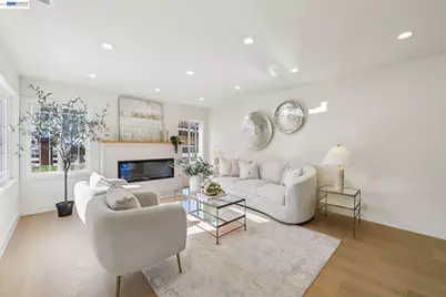 725 Alameda De Las Pulgas, San Mateo, CA 94601 - Photo 13