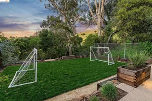 633 Moraga Ave, Piedmont, CA 94611 - Photo 51