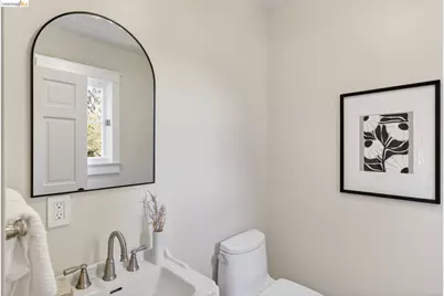 633 Moraga Ave, Piedmont, CA 94611 - Photo 17