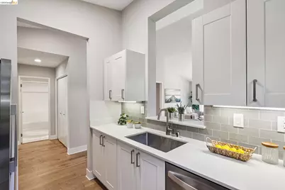 96 Bayside Ct, Richmond, CA 94804 - Photo 13