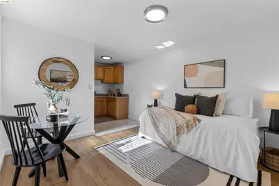 7900 Greenly Dr, Oakland, CA 94605 - Photo 31