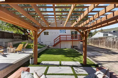 7900 Greenly Dr, Oakland, CA 94605 - Photo 37