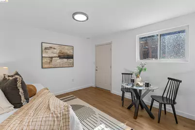 7900 Greenly Dr, Oakland, CA 94605 - Photo 33