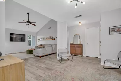 17 Kensington Ct, Brentwood, CA 94513 - Photo 11