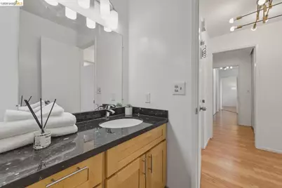 6 Commodore Dr #C450, Emeryville, CA 94608 - Photo 25