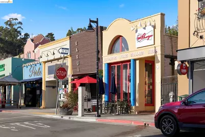 5701 Snake Rd, Oakland, CA 94611 - Photo 55