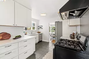 5701 Snake Rd, Oakland, CA 94611 - Photo 11