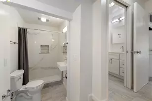 3403 Harlan St, Oakland, CA 94608 - Photo 27