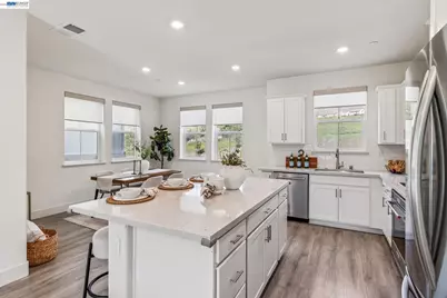 28957 Ashwell Ave, Hayward, CA 94544 - Photo 9