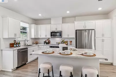 28957 Ashwell Ave, Hayward, CA 94544 - Photo 13