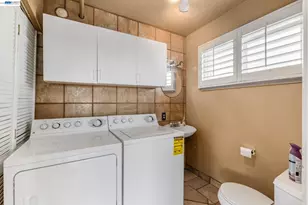 8445 Aster Ave, Oakland, CA 94605 - Photo 19