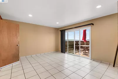 8445 Aster Ave, Oakland, CA 94605 - Photo 21