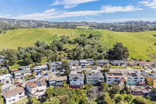 8445 Aster Ave, Oakland, CA 94605 - Photo 31