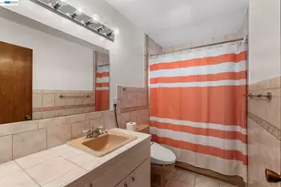8445 Aster Ave, Oakland, CA 94605 - Photo 15