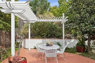 25318 Buckeye Dr, Castro Valley, CA 94552 - Photo 37