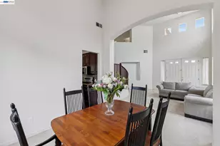 25318 Buckeye Dr, Castro Valley, CA 94552 - Photo 9