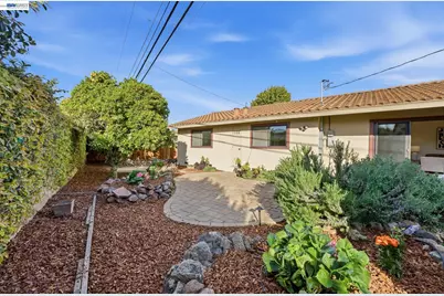 38157 Parkmont Dr, Fremont, CA 94536 - Photo 37