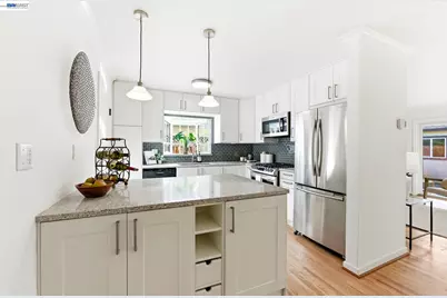 38157 Parkmont Dr, Fremont, CA 94536 - Photo 3