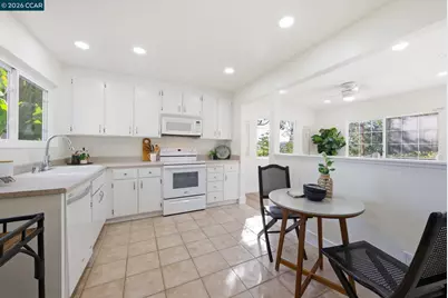 4852 Starflower Dr, Martinez, CA 94553 - Photo 17