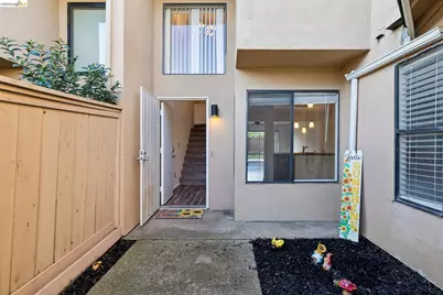 2238 Piccardo Cir, Stockton, CA 95207 - Photo 9