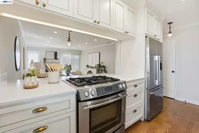 1945 Trinity Ave #1, Walnut Creek, CA 94596 - Photo 11