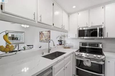 245 Famoso Plz, Union City, CA 94587 - Photo 11