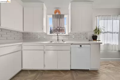 3734 McClelland St, Oakland, CA 94619 - Photo 27