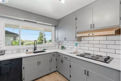 2724 Benedict Dr, San Leandro, CA 94577 - Photo 7