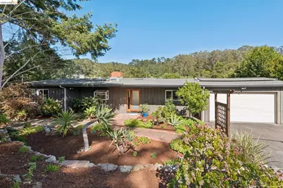 3500 Rubin Dr, Oakland, CA 94602 - Photo 1