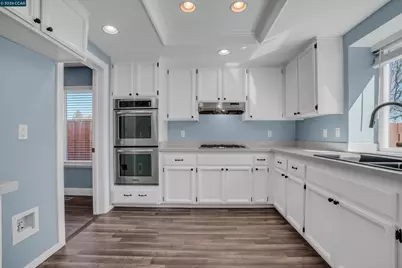 2833 Bellflower Dr, Antioch, CA 94531 - Photo 9