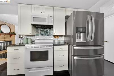 1368 Ridgecrest Rd, Pinole, CA 94564 - Photo 25