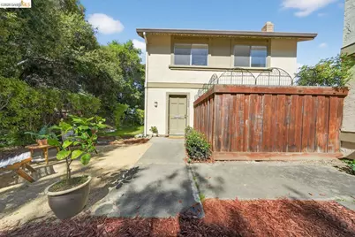 1368 Ridgecrest Rd, Pinole, CA 94564 - Photo 1