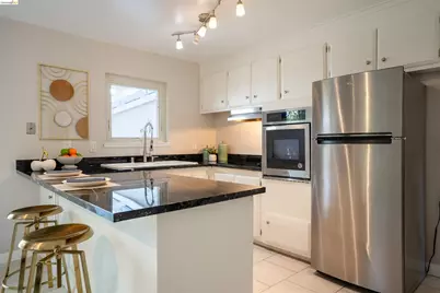 410 Fensalir Ave, Pleasant Hill, CA 94523 - Photo 9