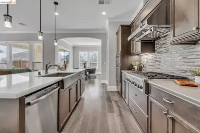 2002 Tempranillo Ln, Brentwood, CA 94513 - Photo 15