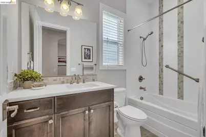 2002 Tempranillo Ln, Brentwood, CA 94513 - Photo 17