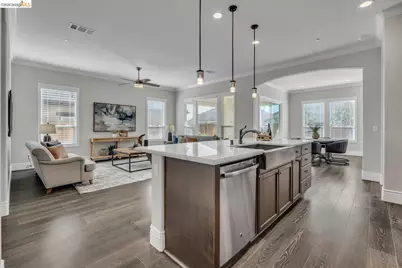 2002 Tempranillo Ln, Brentwood, CA 94513 - Photo 17