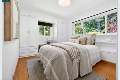 27 Glorietta Ct, Orinda, CA 94563 - Photo 19