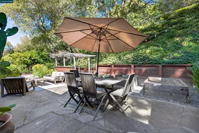 27 Glorietta Ct, Orinda, CA 94563 - Photo 5