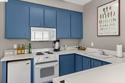 1 Kelton Ct #2D, Oakland, CA 94611 - Photo 35